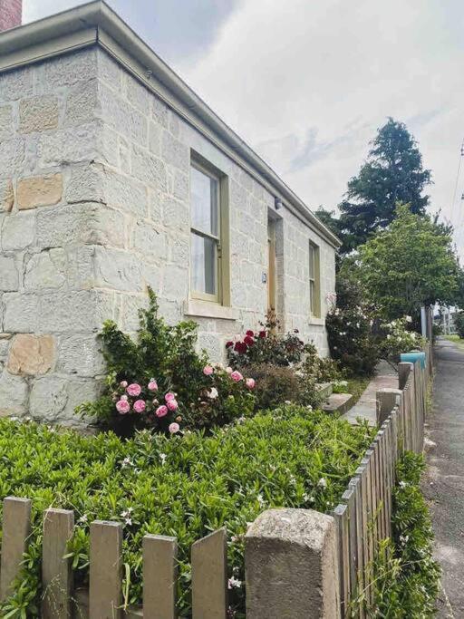 The Shooters Cottage Bellerive I Circa 1830 Exterior photo